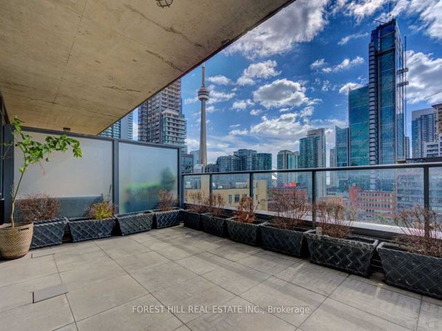 807 - 478 King St W