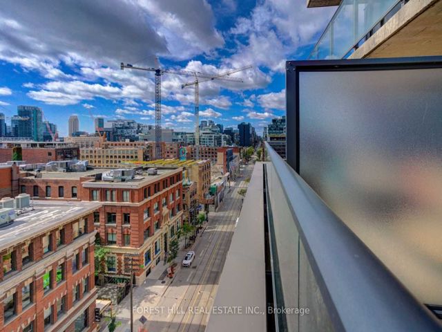 807 - 478 King St W