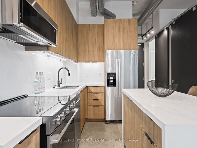 311 - 188 Eglinton Ave E