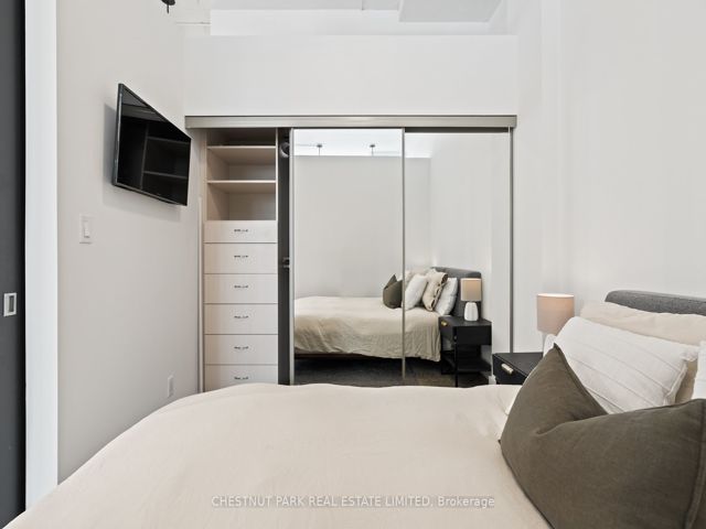 311 - 188 Eglinton Ave E
