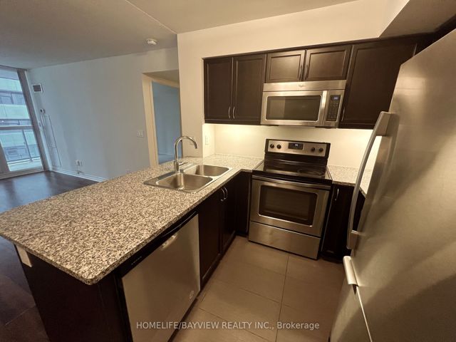 2707 - 19 Grand Trunk Cres