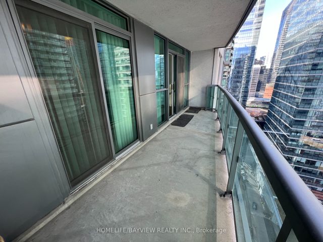 2707 - 19 Grand Trunk Cres