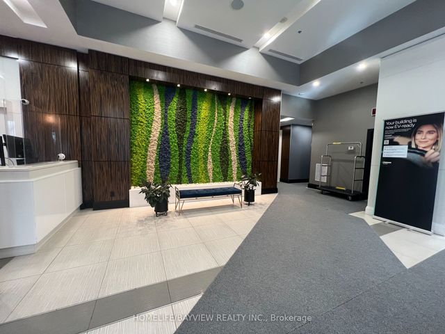 2707 - 19 Grand Trunk Cres
