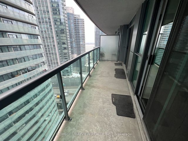 2707 - 19 Grand Trunk Cres