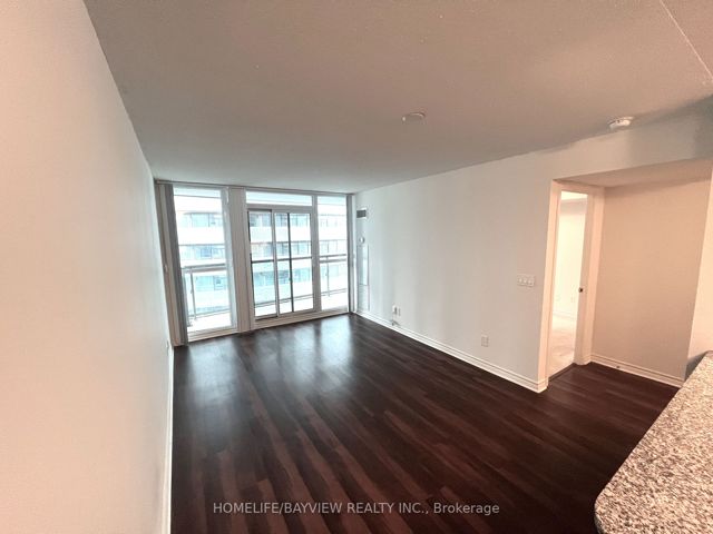 2707 - 19 Grand Trunk Cres