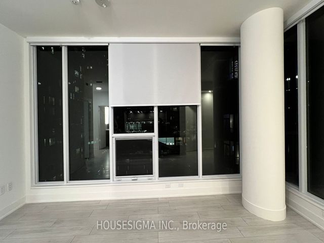 1106 - 15 Mercer St