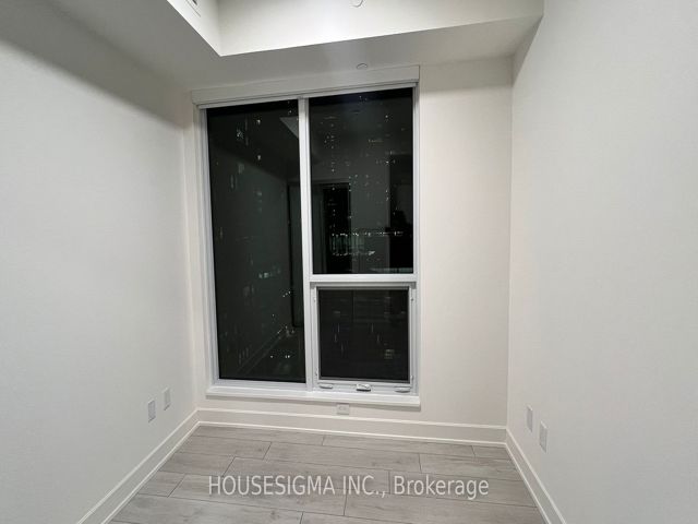 1106 - 15 Mercer St