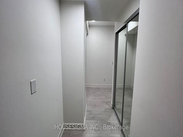 1106 - 15 Mercer St