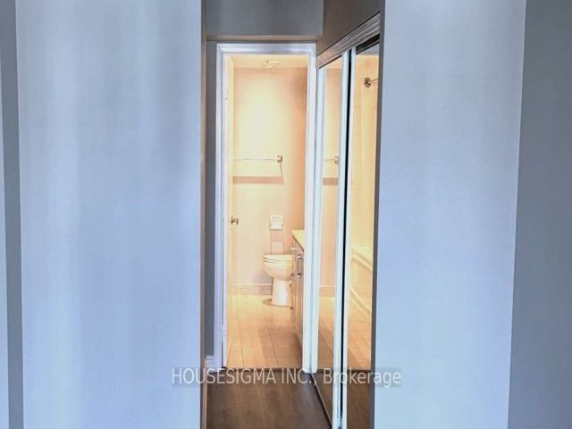 2703 - 210 Victoria St