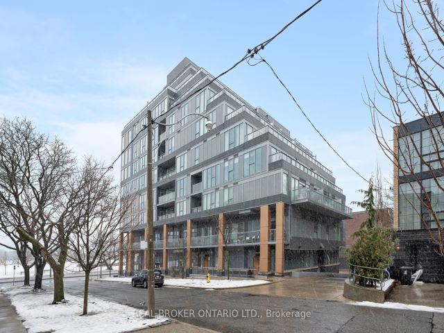 401 - 6 Parkwood Ave
