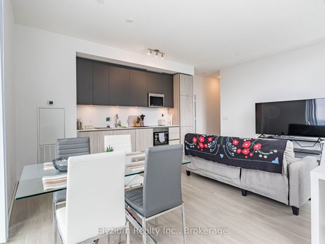 GPH23 - 28 Widmer St