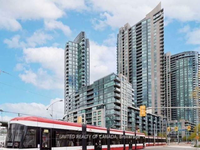 3111 - 215 Fort York Blvd
