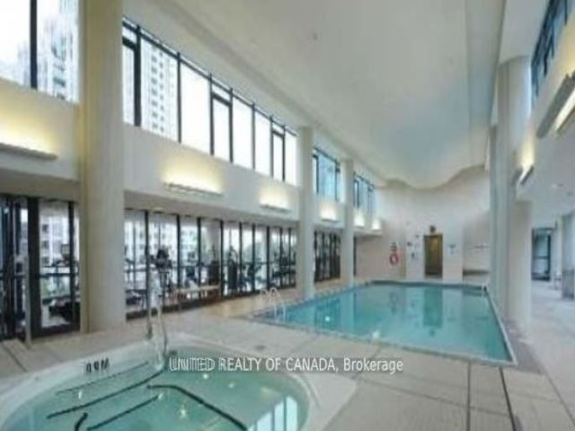 3111 - 215 Fort York Blvd