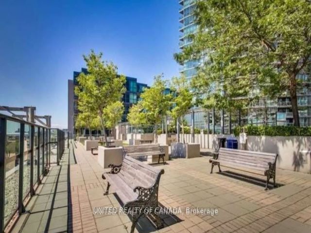 3111 - 215 Fort York Blvd