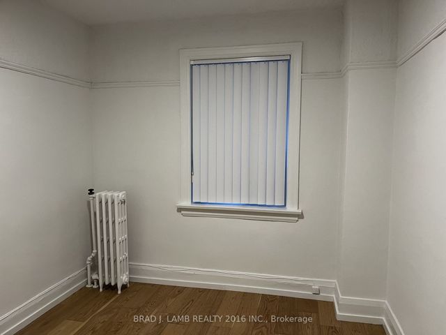 0006 - 143 Arlington Ave N