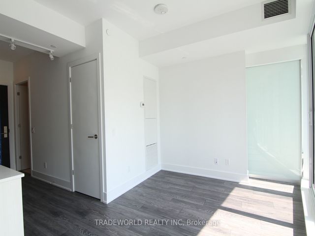 1203 - 403 Church St