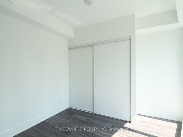 1203 - 403 Church St