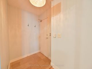 1610 - 397 Front St W