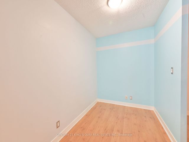 1610 - 397 Front St W
