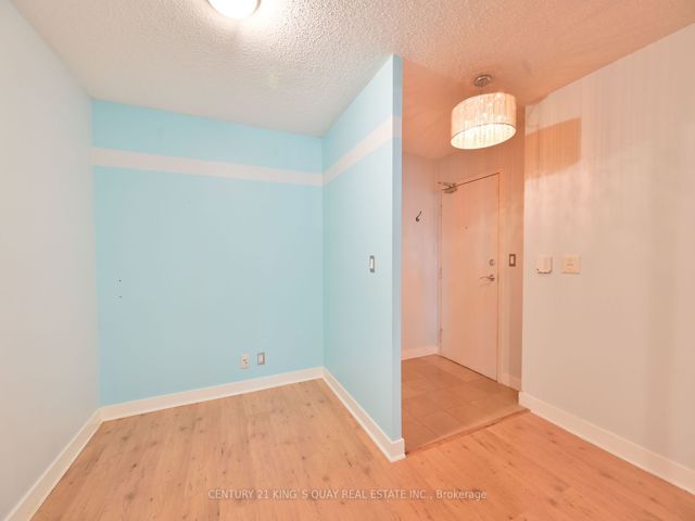 1610 - 397 Front St W