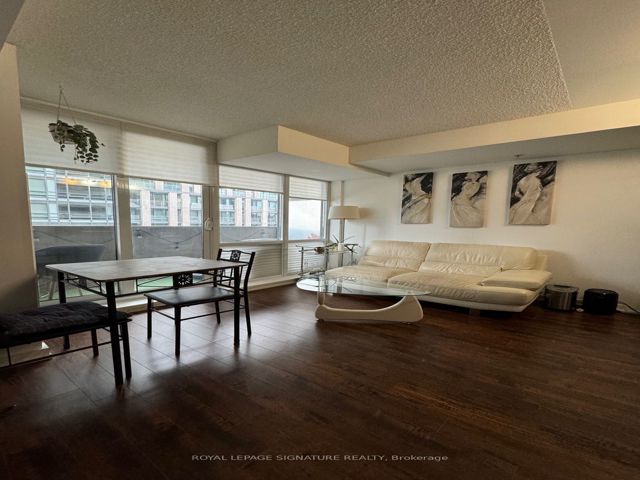 507 - 20 Joe Shuster Way