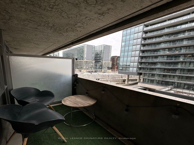 507 - 20 Joe Shuster Way