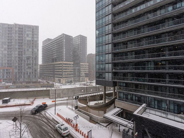 507 - 20 Joe Shuster Way