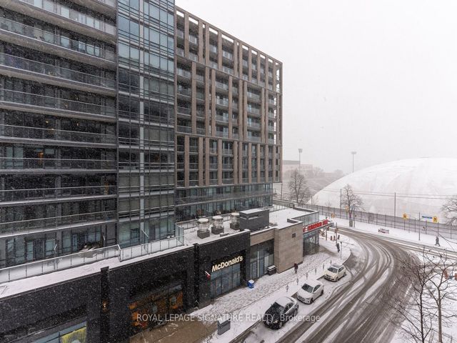 507 - 20 Joe Shuster Way