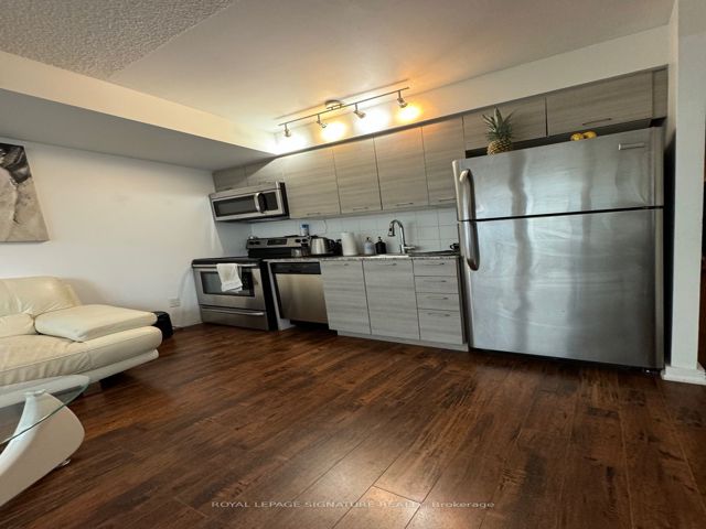 507 - 20 Joe Shuster Way