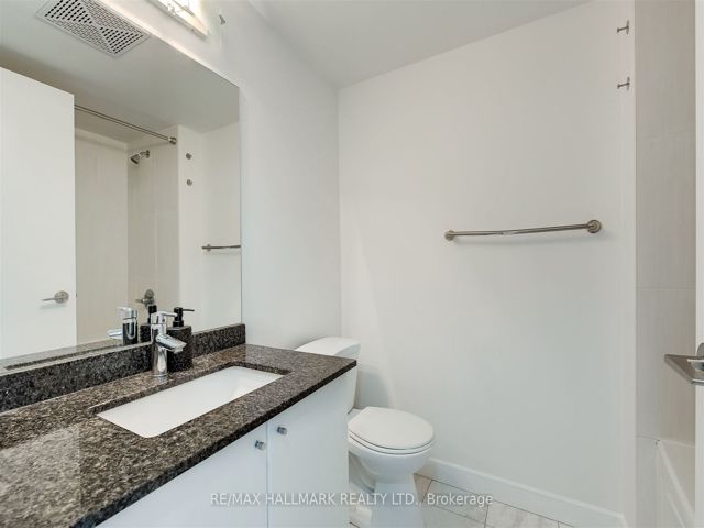 1209 - 18 Harbour St