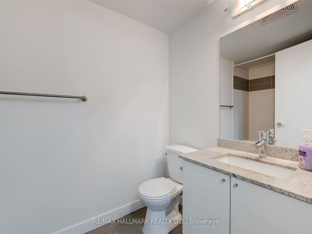 1209 - 18 Harbour St