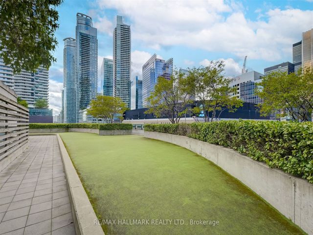 1209 - 18 Harbour St