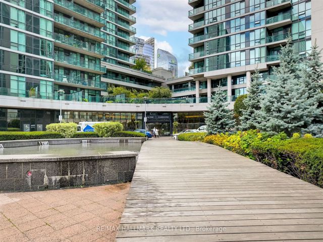 1209 - 18 Harbour St