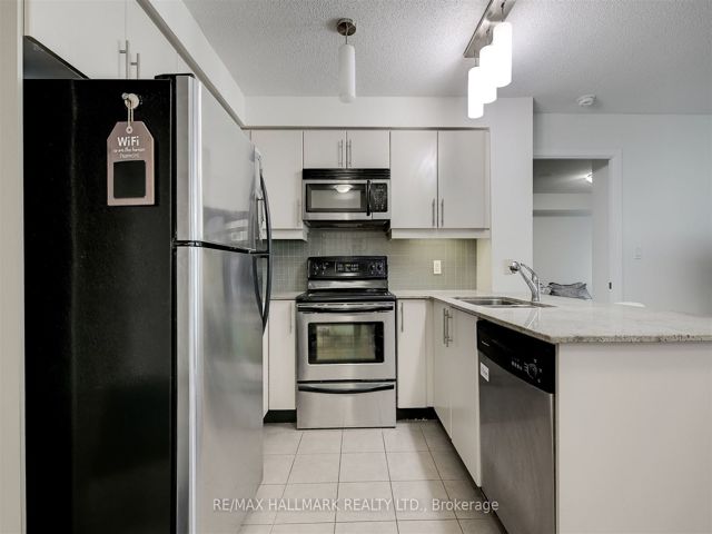1209 - 18 Harbour St