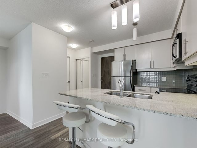 1209 - 18 Harbour St