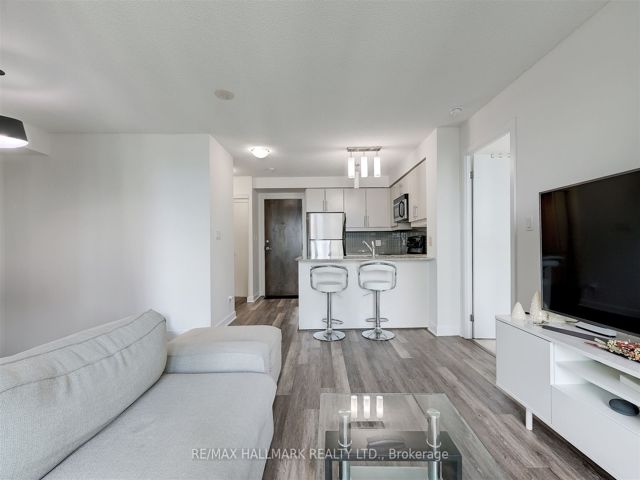 1209 - 18 Harbour St
