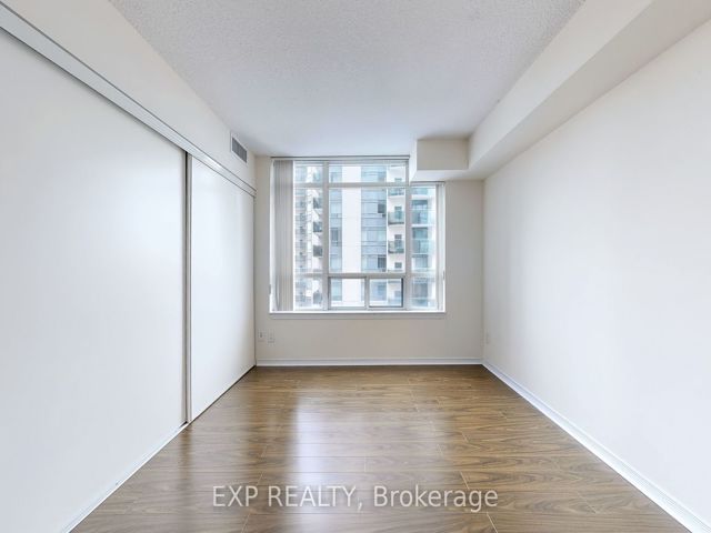 1105 - 155 Beecroft Rd
