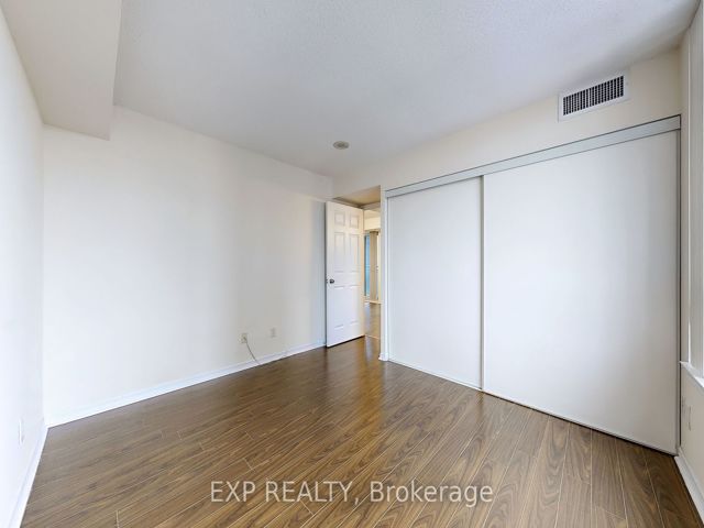 1105 - 155 Beecroft Rd