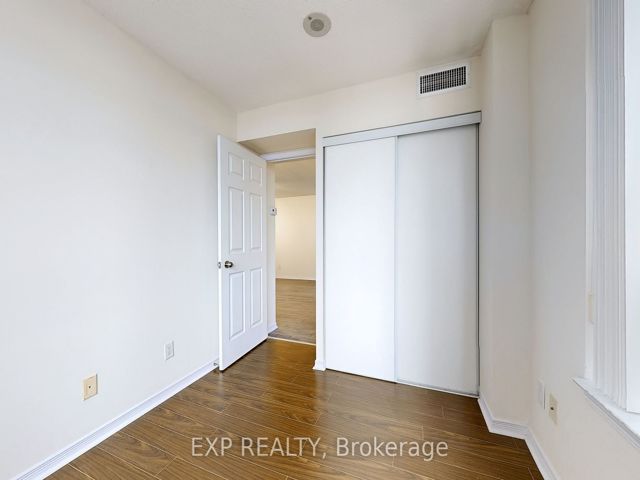 1105 - 155 Beecroft Rd