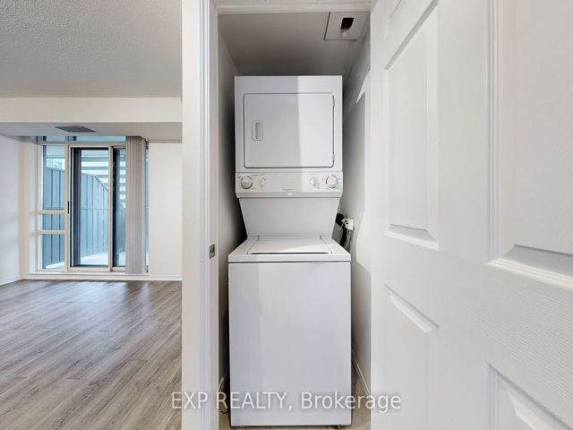1105 - 155 Beecroft Rd