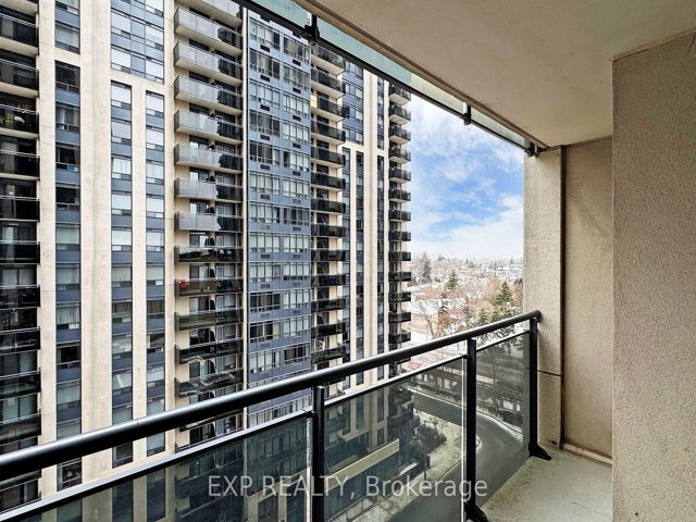 1105 - 155 Beecroft Rd