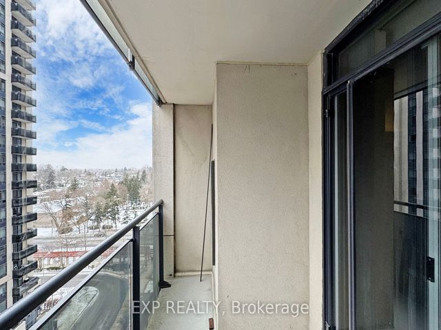 1105 - 155 Beecroft Rd