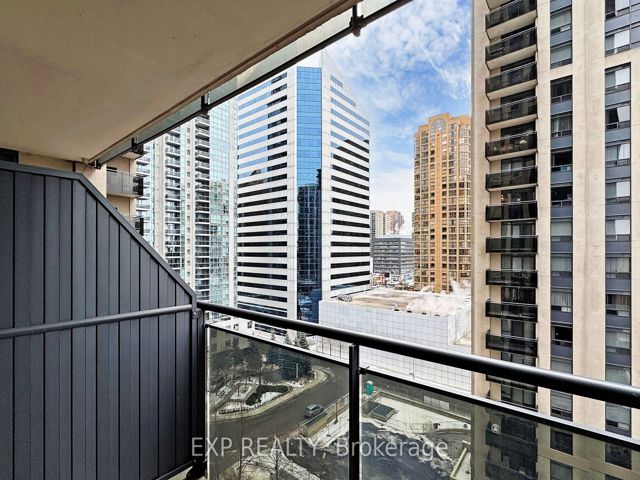 1105 - 155 Beecroft Rd