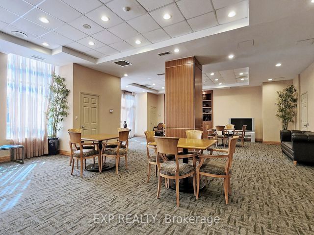 1105 - 155 Beecroft Rd