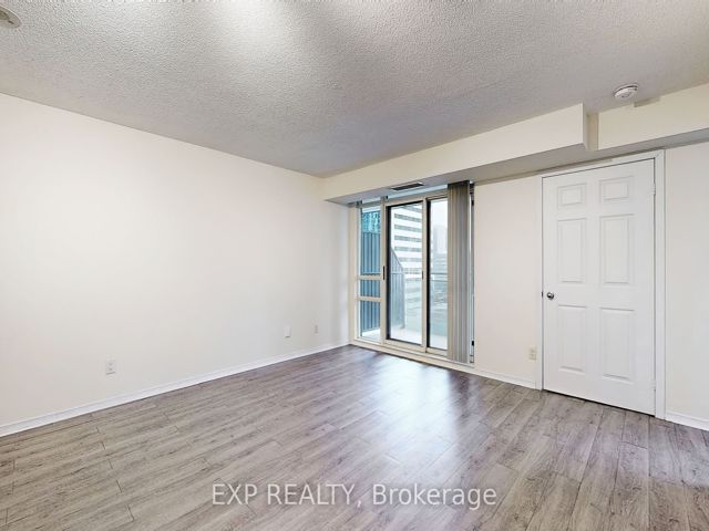 1105 - 155 Beecroft Rd