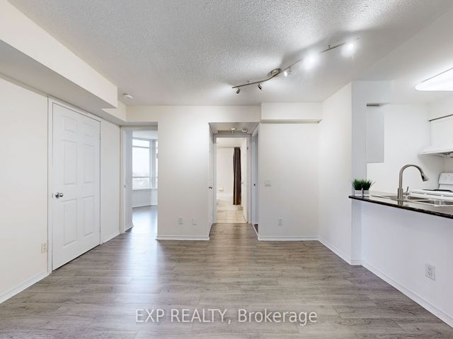 1105 - 155 Beecroft Rd