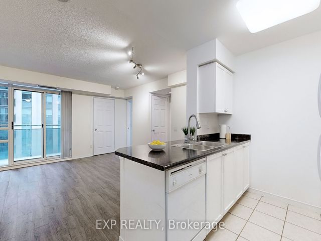 1105 - 155 Beecroft Rd