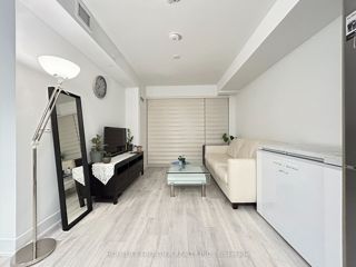 2219 - 585 Bloor St E