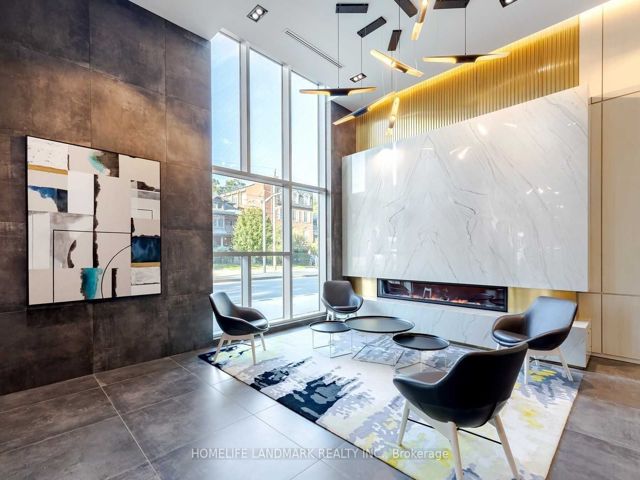 303 - 223 St Clair Ave W