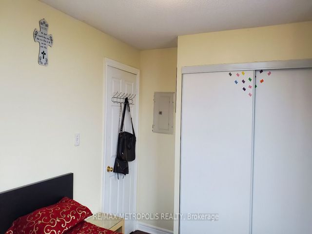 1117 - 1700 Eglinton Ave E